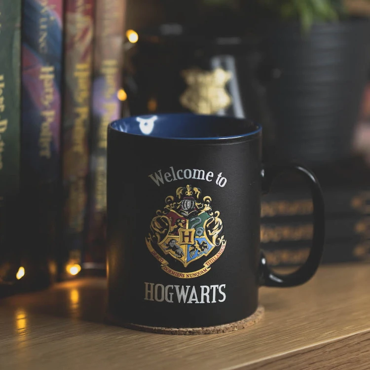 harry-potter-magiczny-kubek-welcome-to-hogwarts-front-pottermania.pl.jpg