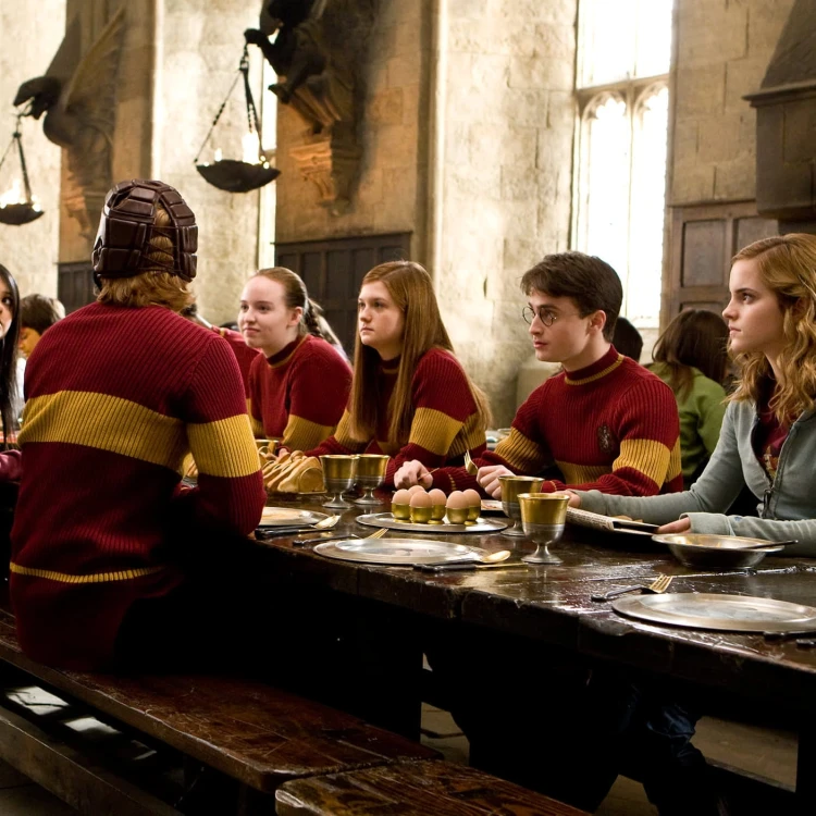 HP-F6-half-blood-prince-gryffindor-quidditch-team-breakfast-harry-ron-ginny-lavender-web-landscape.jpeg